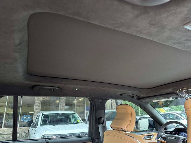 Used 2025 Jeep Grand Cherokee L Summit AWD/4WD image 9