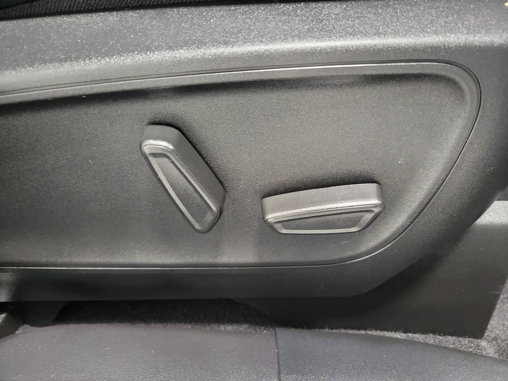 Certified 2023 Ford Escape ST-Line Elite AWD/4WD image 25
