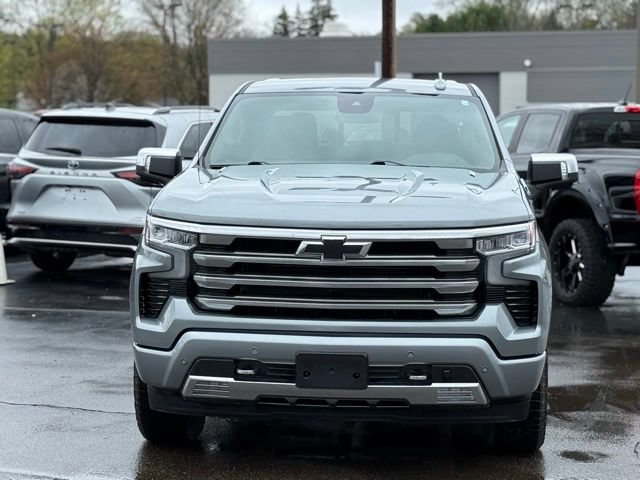 Used 2025 Chevrolet Silverado 1500 High Country AWD/4WD image 34