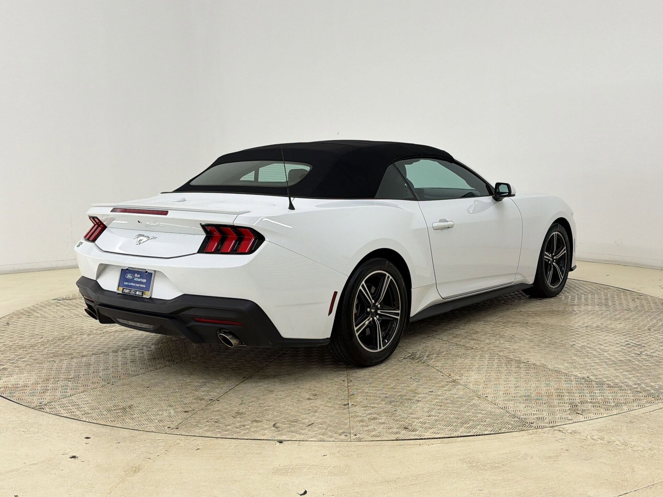 Certified 2025 Ford Mustang Premium RWD image 9