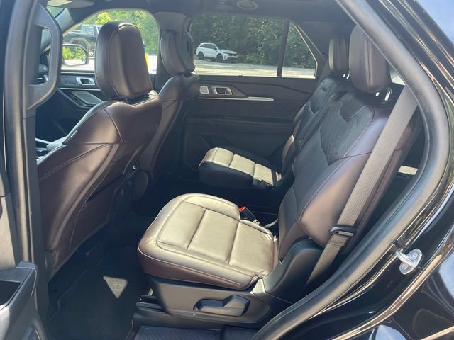 Certified 2025 Ford Explorer Platinum w/ Ultimate Package AWD/4WD image 21