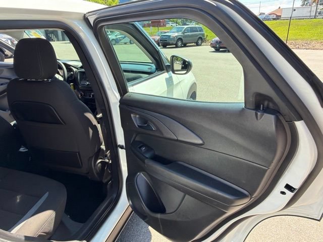 Used 2023 Chevrolet TrailBlazer LS FWD image 22
