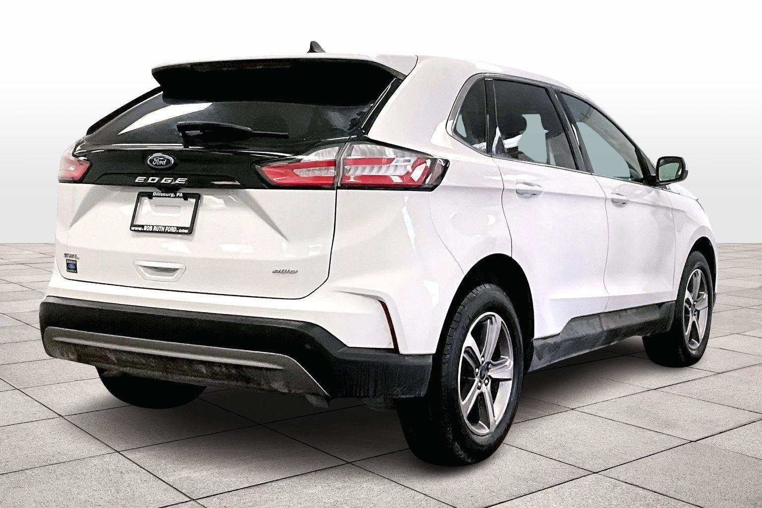 Certified 2022 Ford Edge SEL w/ Convenience Package image 3