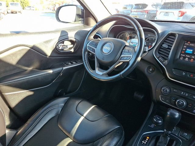 Used 2019 Jeep Cherokee Latitude Plus w/ Cold Weather Group image 15