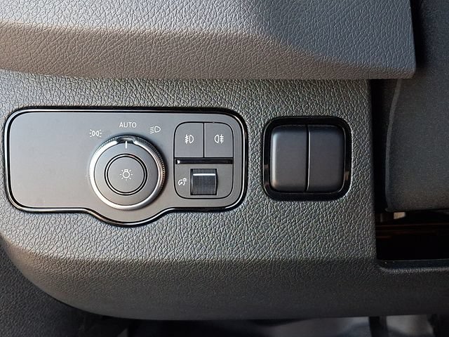 Used 2020 Mercedes-Benz Sprinter 2500 image 24