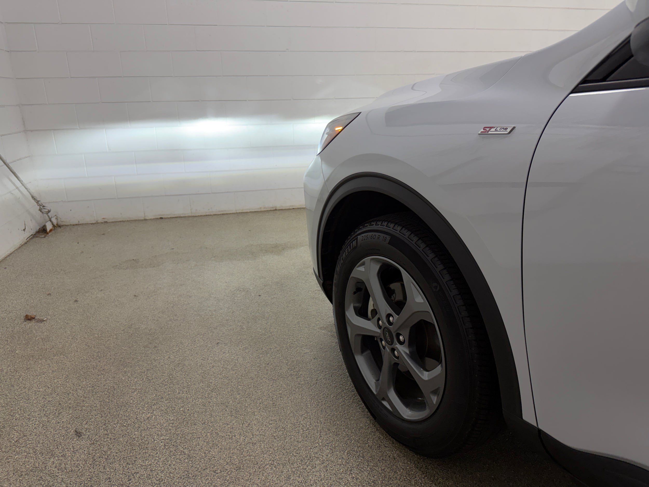 Certified 2025 Ford Escape ST-Line Select AWD/4WD image 34