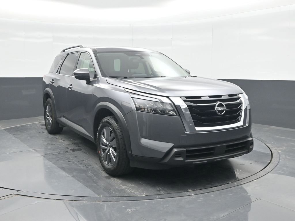 Used 2025 Nissan Pathfinder SV FWD image 8