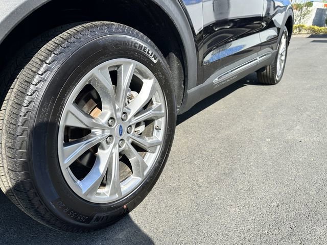 Certified 2023 Ford Explorer XLT w/ Equipment Group 202A image 13