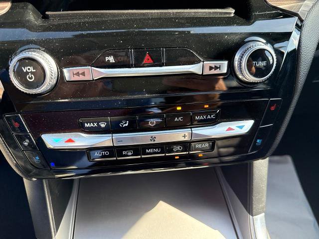 Certified 2023 Ford Explorer Limited AWD/4WD image 25