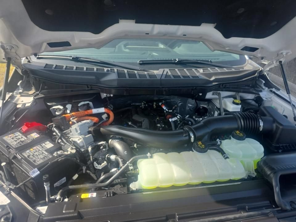 Certified 2025 Ford F150 Lariat AWD/4WD image 15