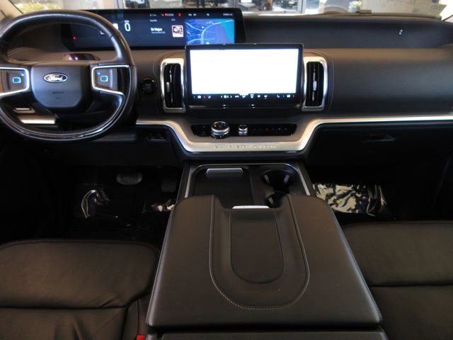 Certified 2025 Ford Expedition Max Platinum image 19