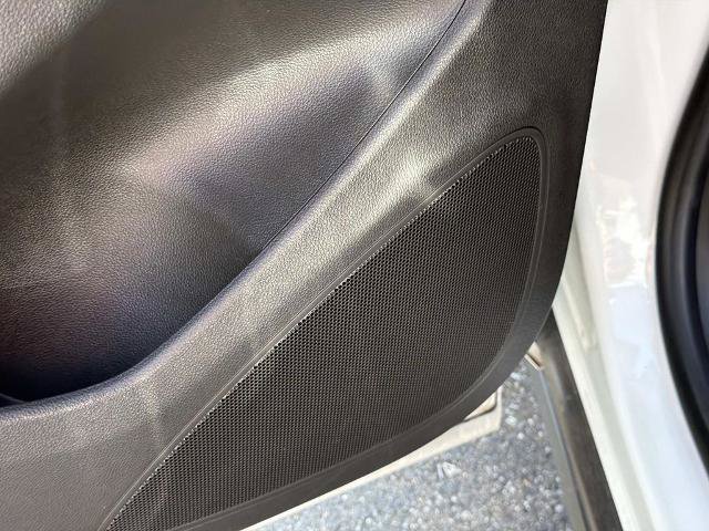 Used 2020 Buick Envision Essence w/ Experience Buick Package FWD image 23