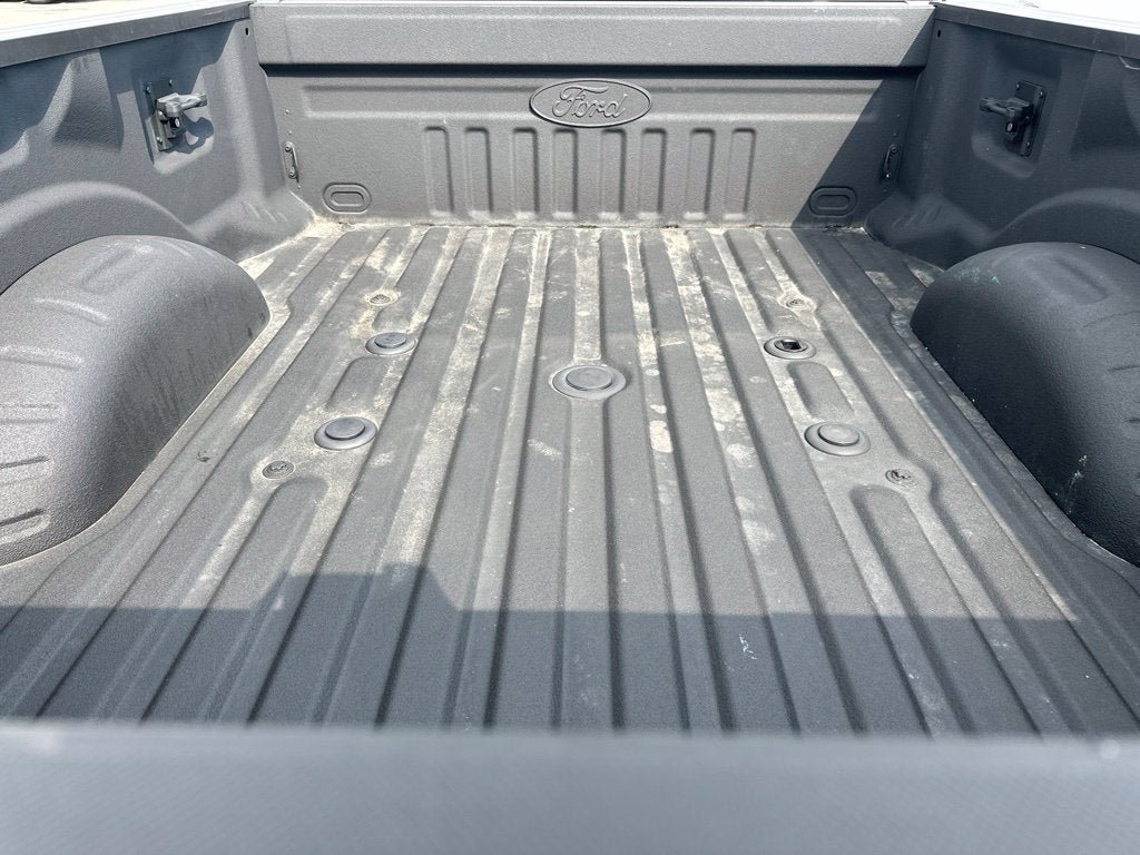 Certified 2022 Ford F350 Limited AWD/4WD image 9
