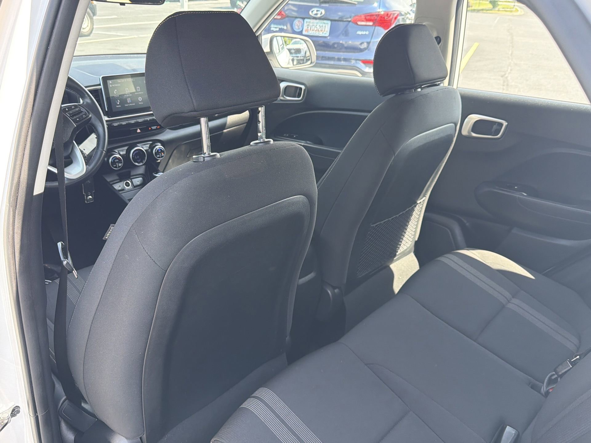 Used 2023 Hyundai Venue SEL FWD image 21
