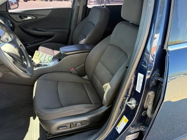 Used 2021 Chevrolet Malibu LT FWD image 30