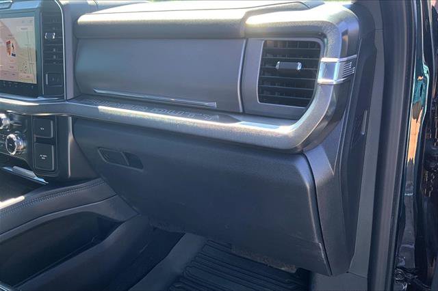Certified 2025 Ford F250 Platinum w/ FX4 Off-Road Package AWD/4WD image 16