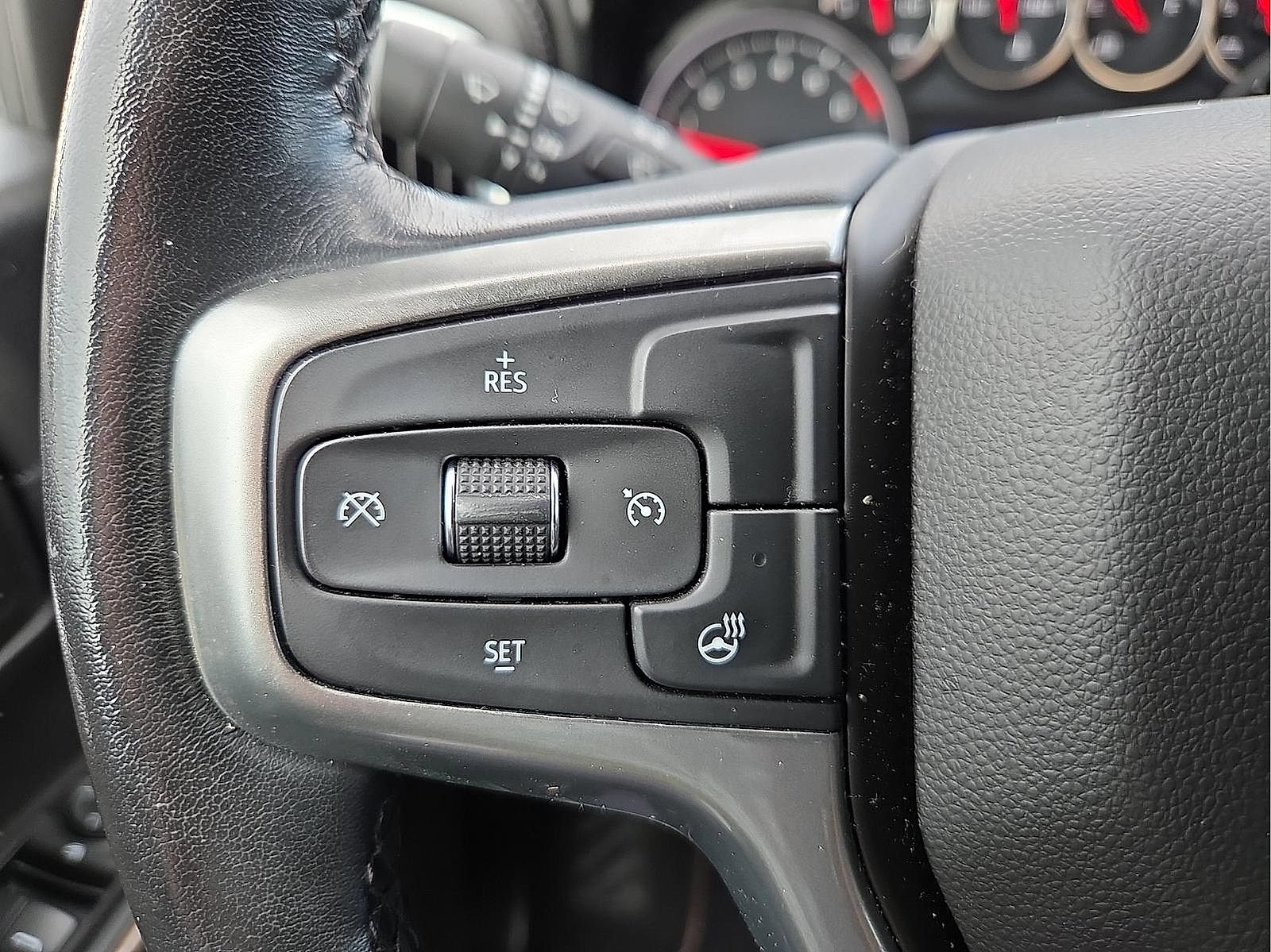 Used 2021 Chevrolet Silverado 1500 LT w/ Z71 Off-Road Package AWD/4WD image 18
