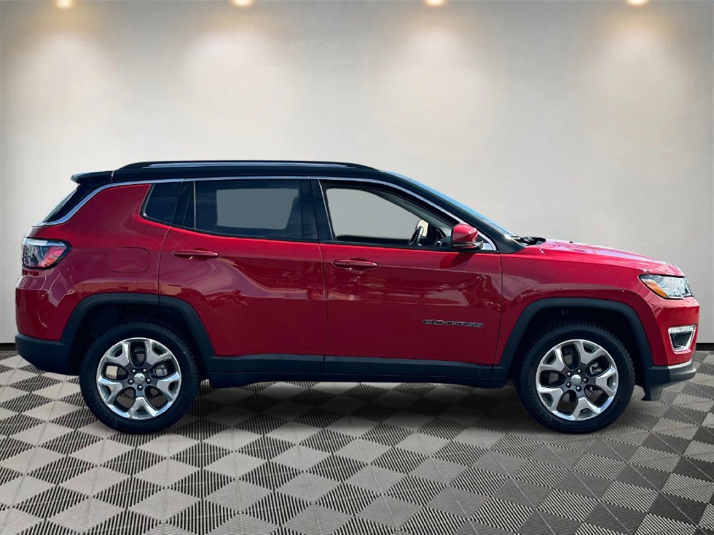 Used 2021 Jeep Compass Limited AWD/4WD image 2