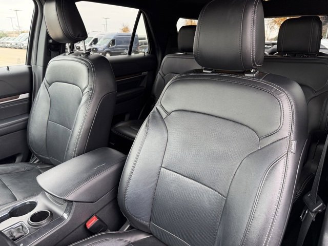 Certified 2018 Ford Explorer Limited image 12