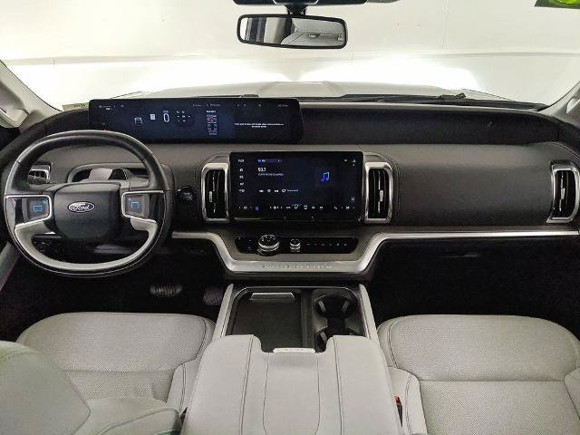 Certified 2025 Ford Expedition Platinum w/ Driver's Package AWD/4WD image 7