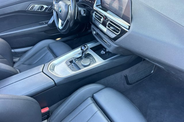 Used 2022 BMW Z4 sDrive30i w/ Driving Assistance Package image 16