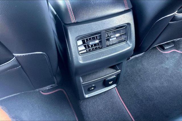 Certified 2024 Ford Edge ST-Line AWD/4WD image 33