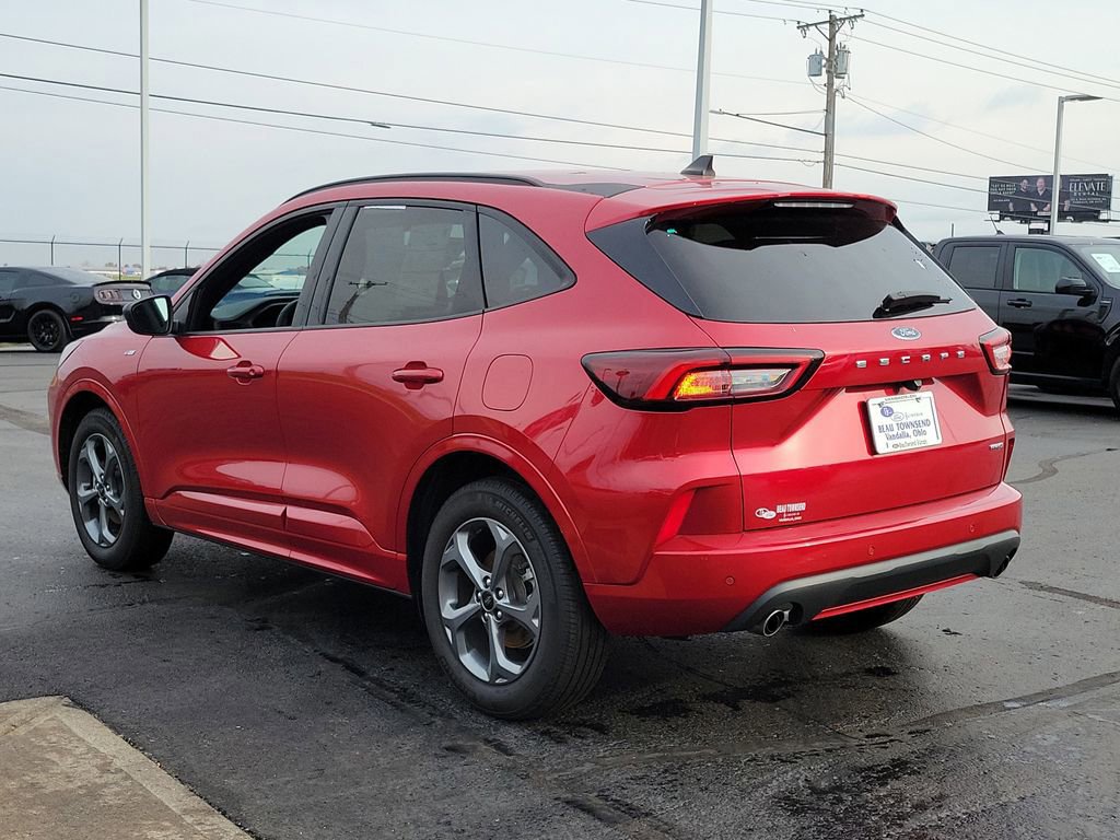 Certified 2023 Ford Escape ST-Line image 3