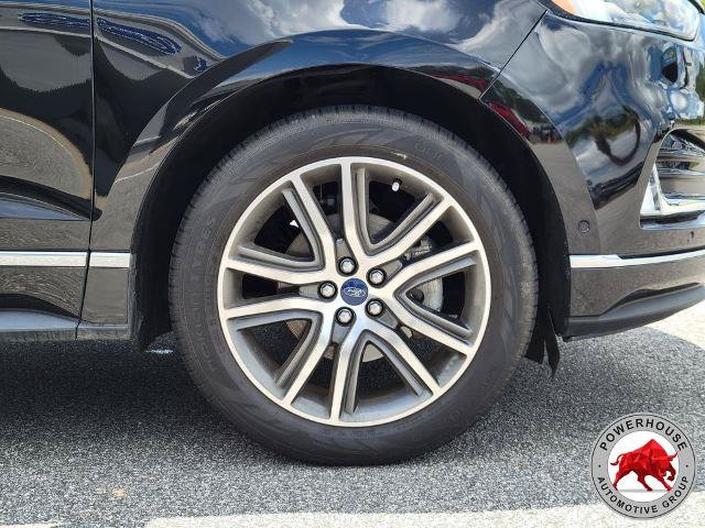 Certified 2019 Ford Edge Titanium w/ Equipment Group 301A FWD image 11