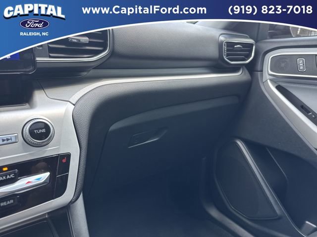 Certified 2022 Ford Explorer XLT w/ Equipment Group 202A image 27