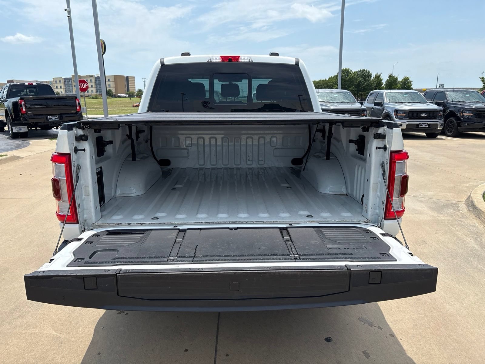 Certified 2022 Ford F150 Lariat w/ Equipment Group 501A Mid AWD/4WD image 5