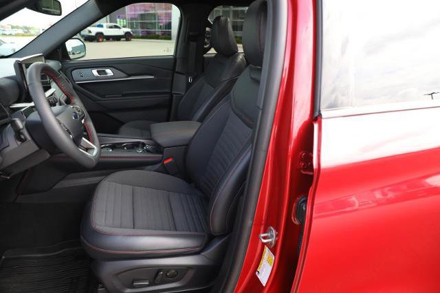 Certified 2025 Ford Explorer ST-Line w/ Premium Package AWD/4WD image 23