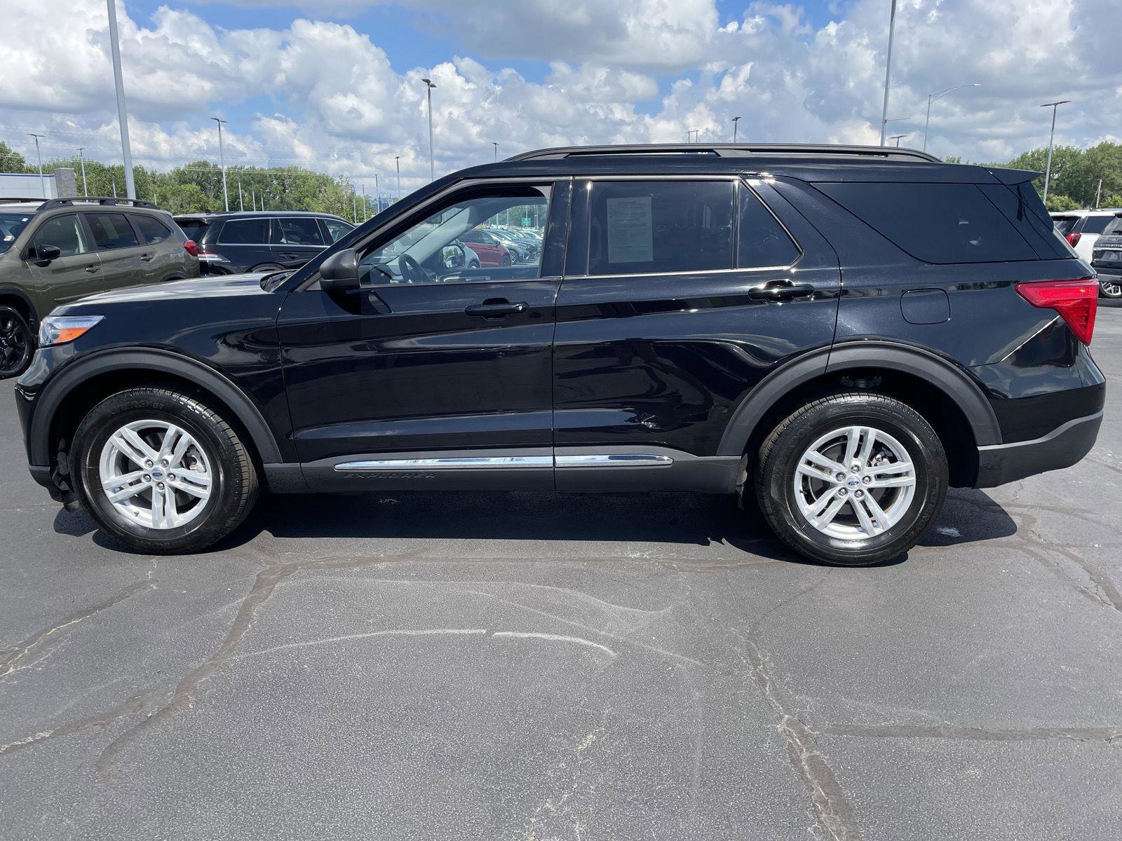 Certified 2023 Ford Explorer XLT w/ Equipment Group 202A AWD/4WD image 2