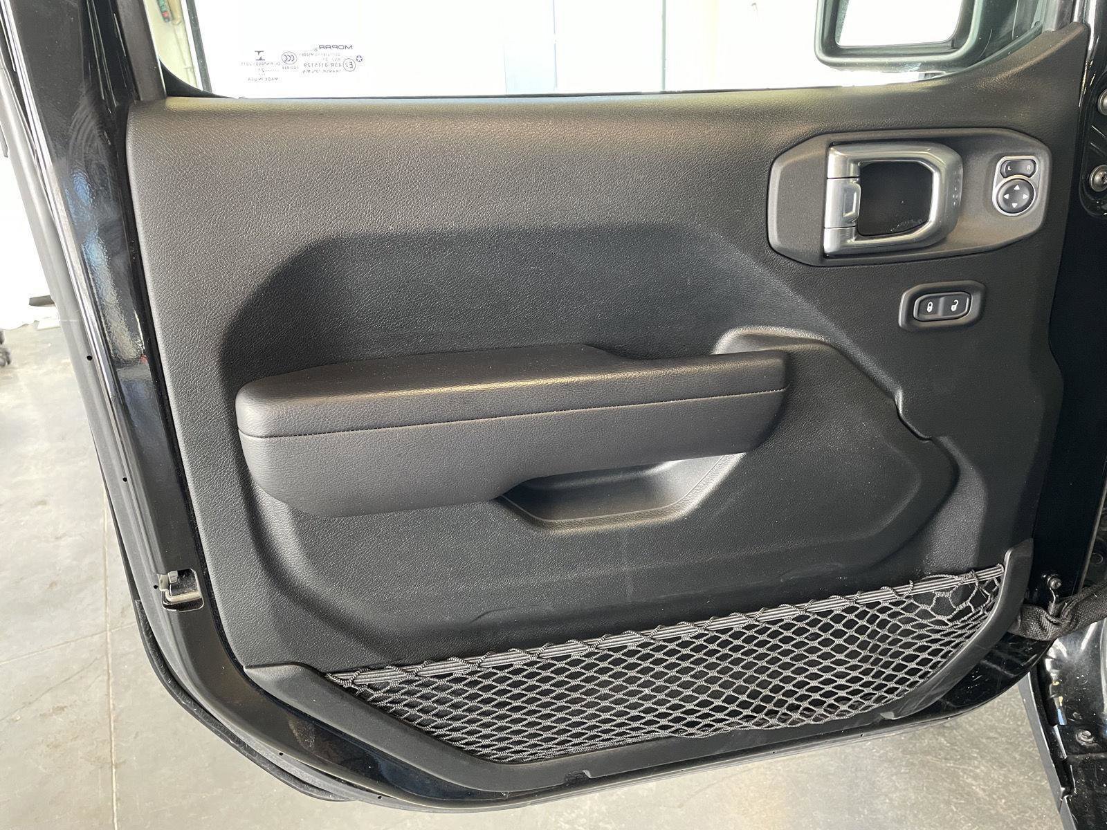 Used 2021 Jeep Wrangler Unlimited Sport AWD/4WD image 15