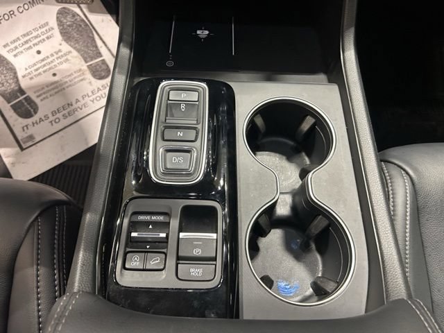 Used 2025 Honda Pilot EX-L image 3
