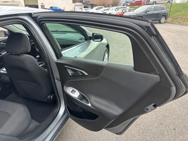 Used 2023 Chevrolet Malibu LS image 18