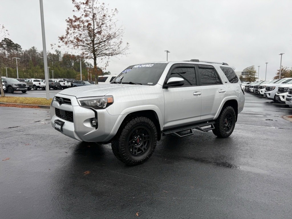 Used 2024 Toyota 4Runner SR5 image 3
