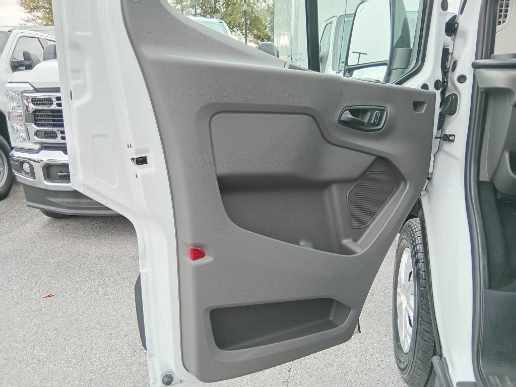 Certified 2025 Ford Transit 350 XLT RWD image 15