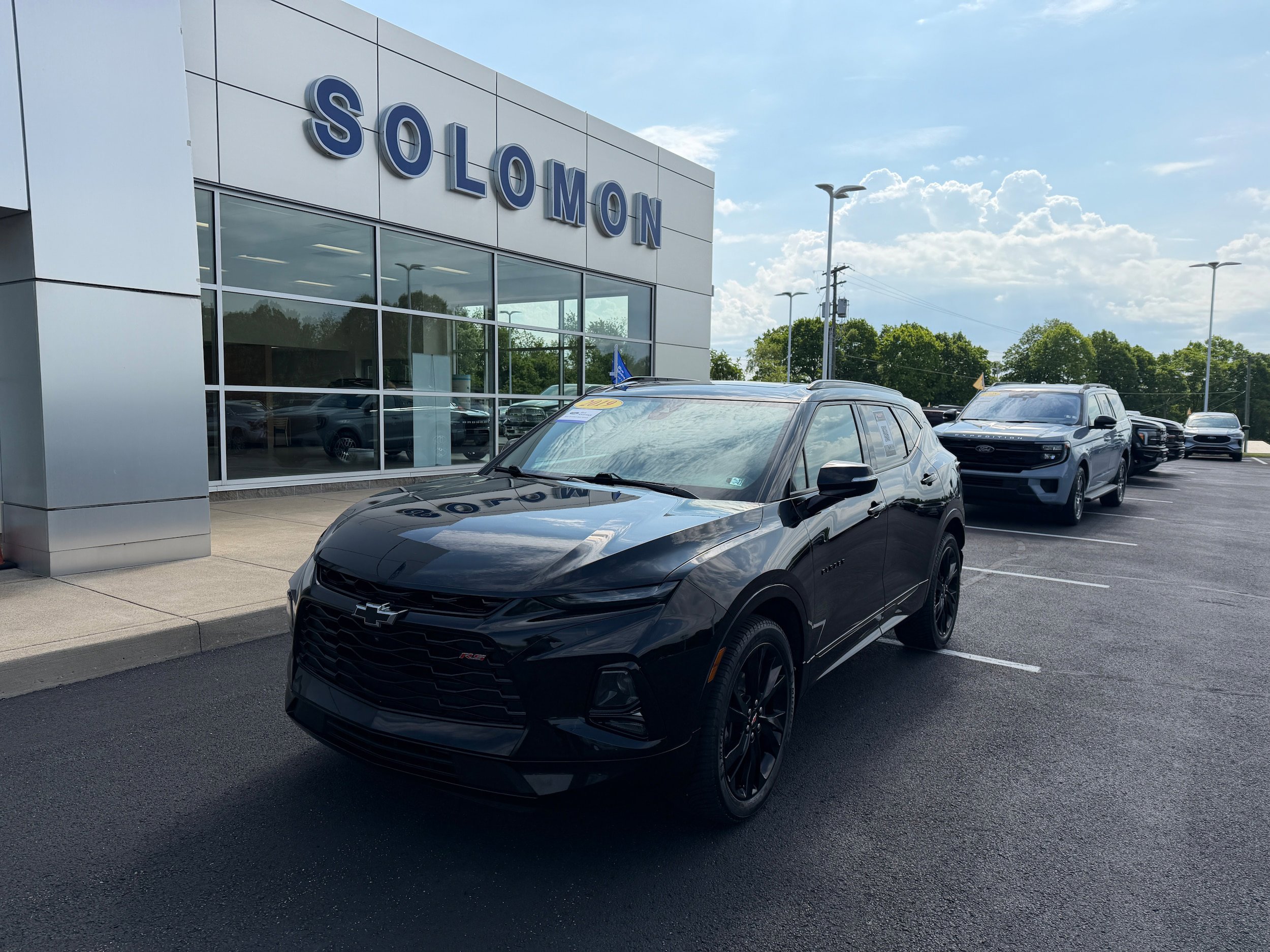 Used 2019 Chevrolet Blazer RS AWD/4WD image 2
