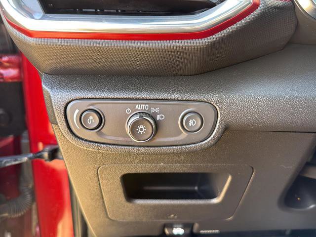 Used 2022 Chevrolet TrailBlazer RS w/ Convenience Package image 14