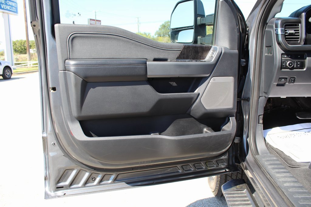 Certified 2023 Ford F250 Lariat w/ Sport Appearance Package image 21