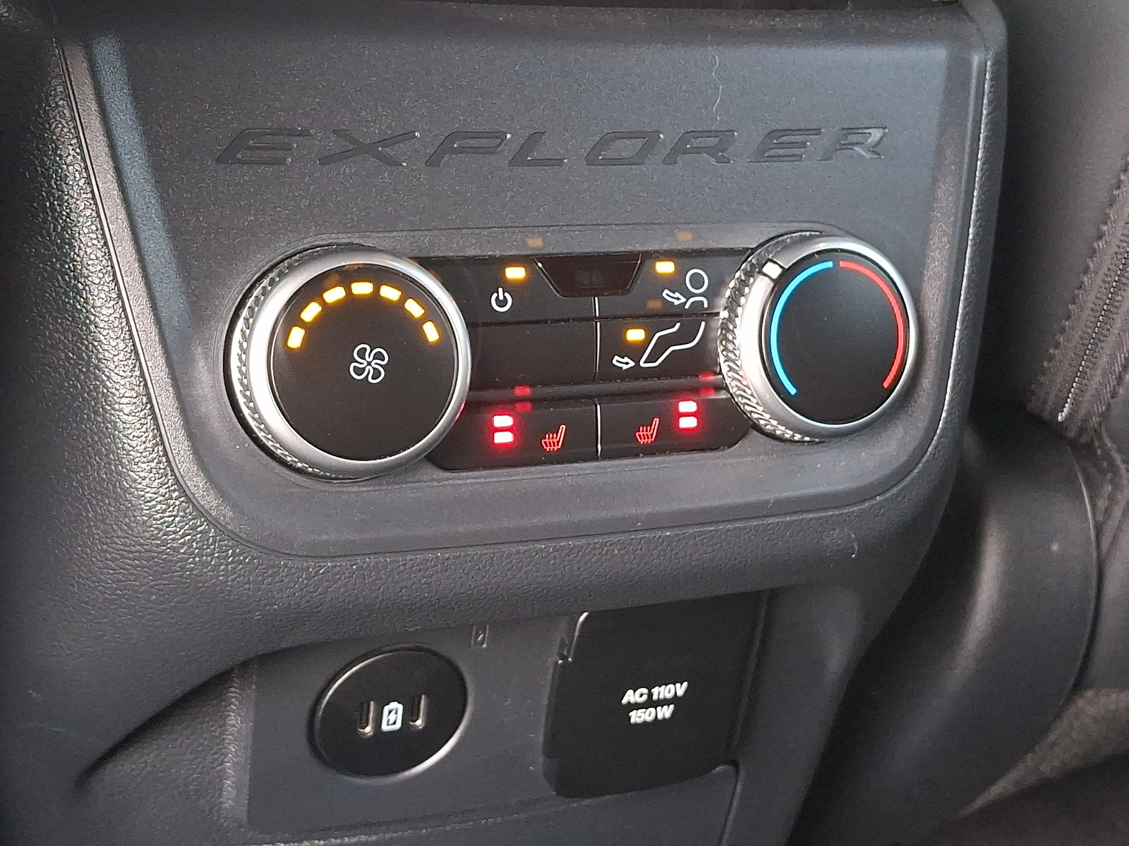 Certified 2025 Ford Explorer ST AWD/4WD image 32