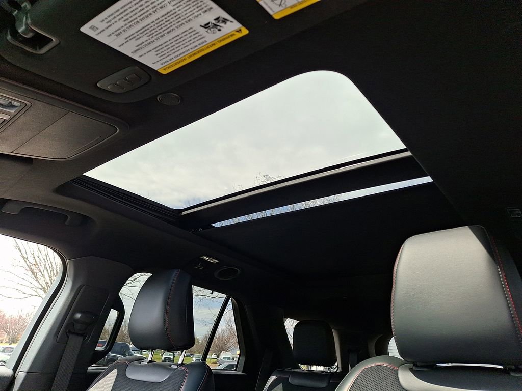 Certified 2025 Ford Explorer ST AWD/4WD image 16