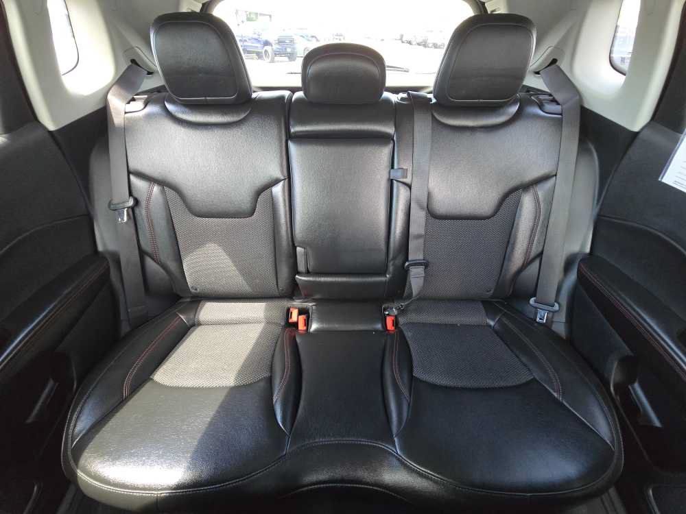 Used 2020 Jeep Compass Trailhawk AWD/4WD image 17