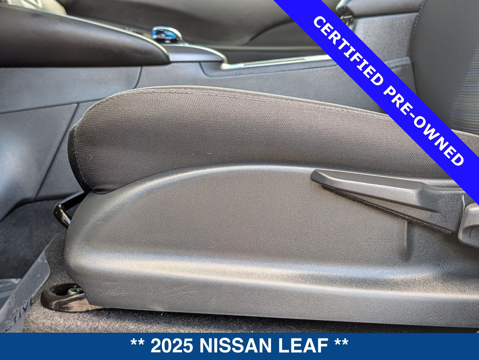 Used 2025 Nissan Leaf S FWD image 22