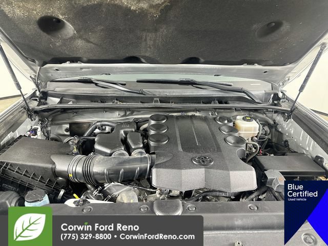 Used 2018 Toyota 4Runner TRD Off-Road AWD/4WD image 32