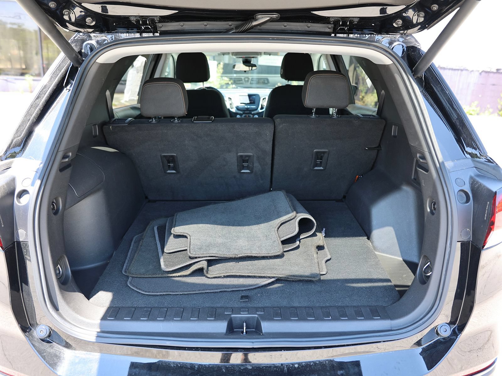 Used 2022 Chevrolet Equinox LT AWD/4WD image 13