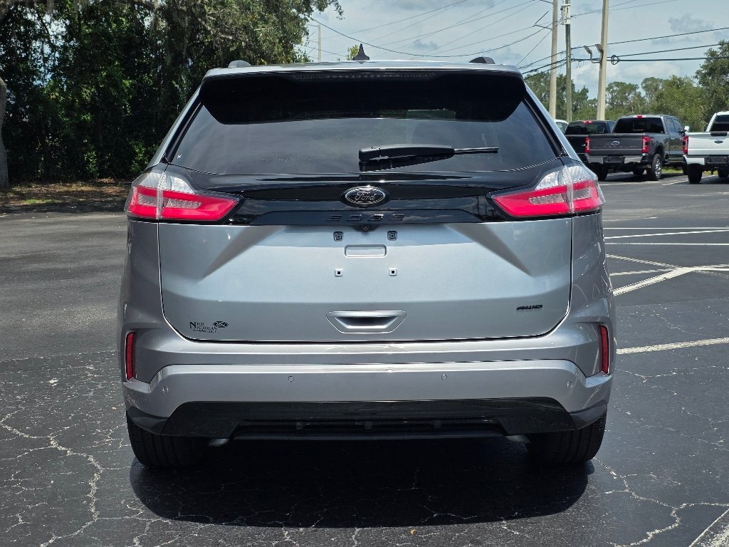 Certified 2024 Ford Edge SE w/ Black Appearance Package AWD/4WD image 12