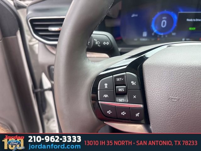 Certified 2023 Ford Explorer Platinum w/ Premium Technology Package AWD/4WD image 24