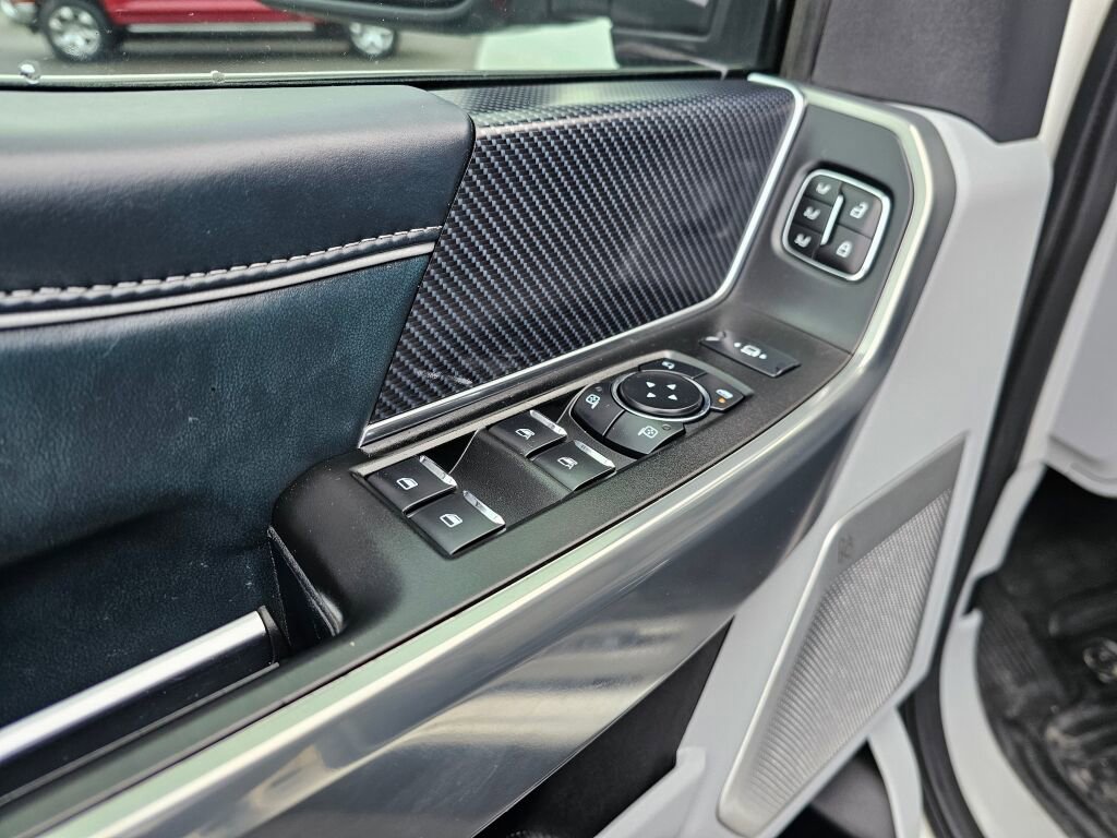 Certified 2024 Ford F350 Limited w/ FX4 Off-Road Package image 20