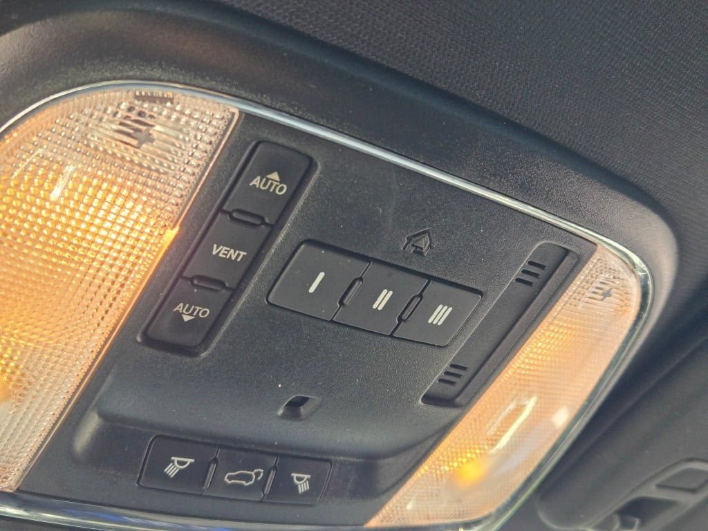 Used 2019 Jeep Grand Cherokee Altitude AWD/4WD image 35